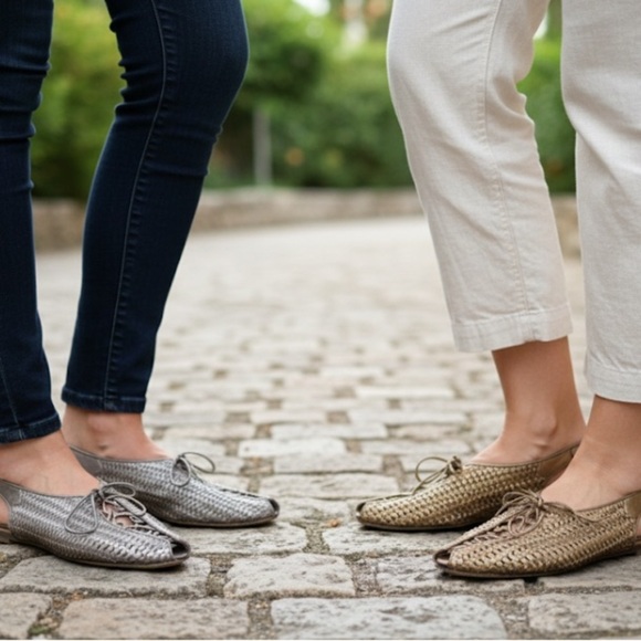 2 PREVATA Vintage 80s Pewter & Bronze Leather Woven Bottega Vibe Sandals 7 - Picture 1 of 7